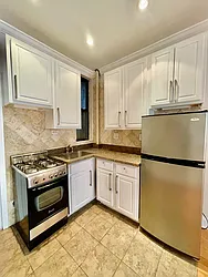 Rented by R New York