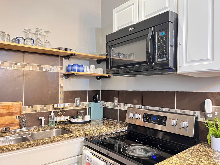 2407 N Capitol Ave #1 — Photo 15