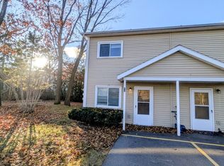 9 Executive Dr APT 11, South Burlington, VT 05403