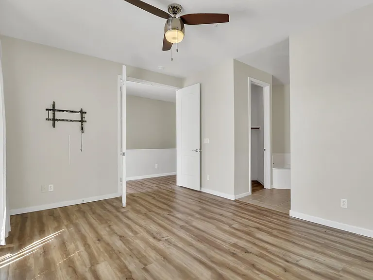 4613 E Culver St — Photo 19