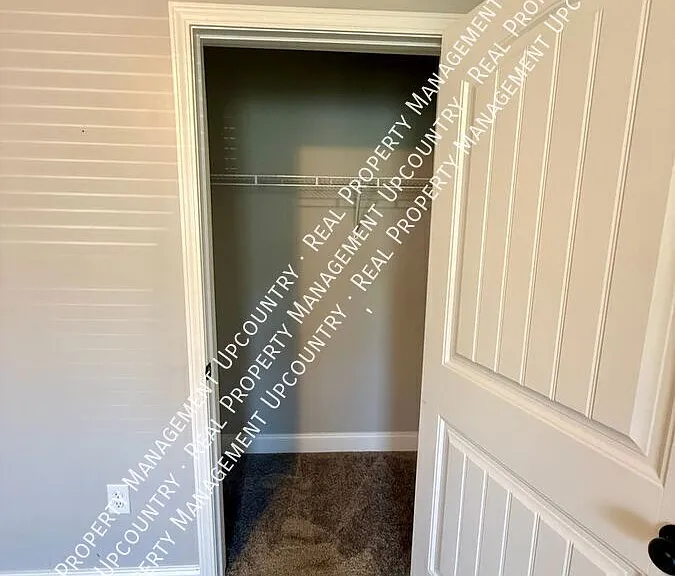 747 Shelburne Ln — Photo 14