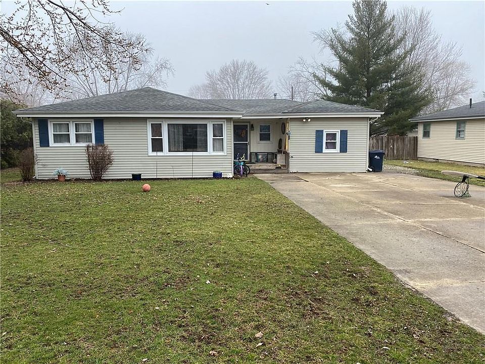 1st image of 828 Belzer Dr