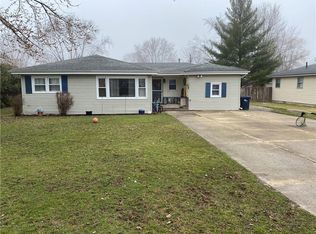 828 Belzer Dr, Anderson, IN 46011