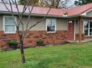 841 Meadwood Heights Rd, Ashland, KY 41102