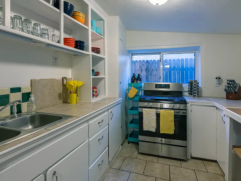 1307 Marble Ave NW — Photo 4