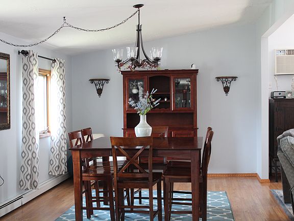 4th image of 16 White Pine Way