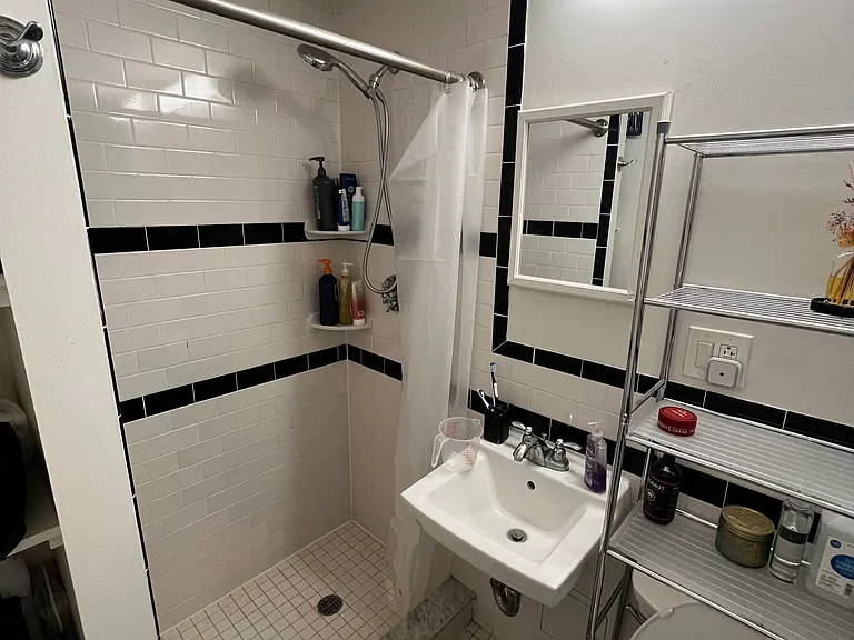 15 Euston Rd #8 — Photo 25