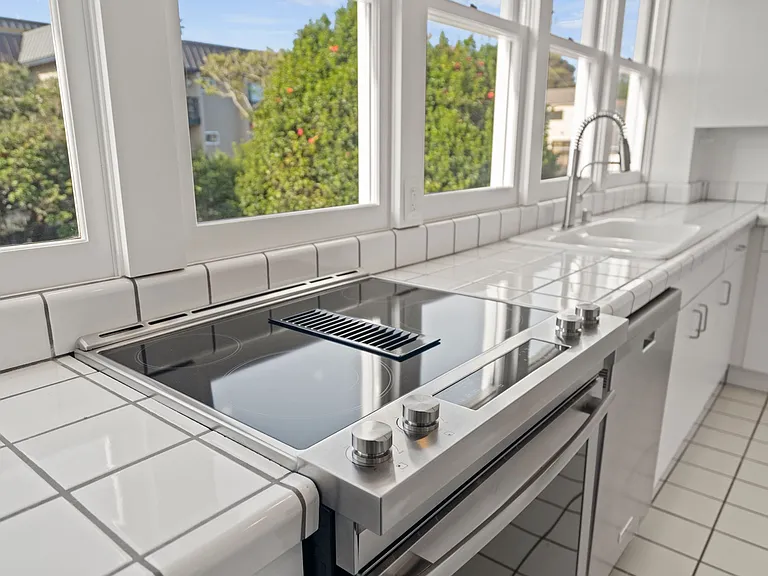 1703 E Cliff Dr #4 — Photo 15