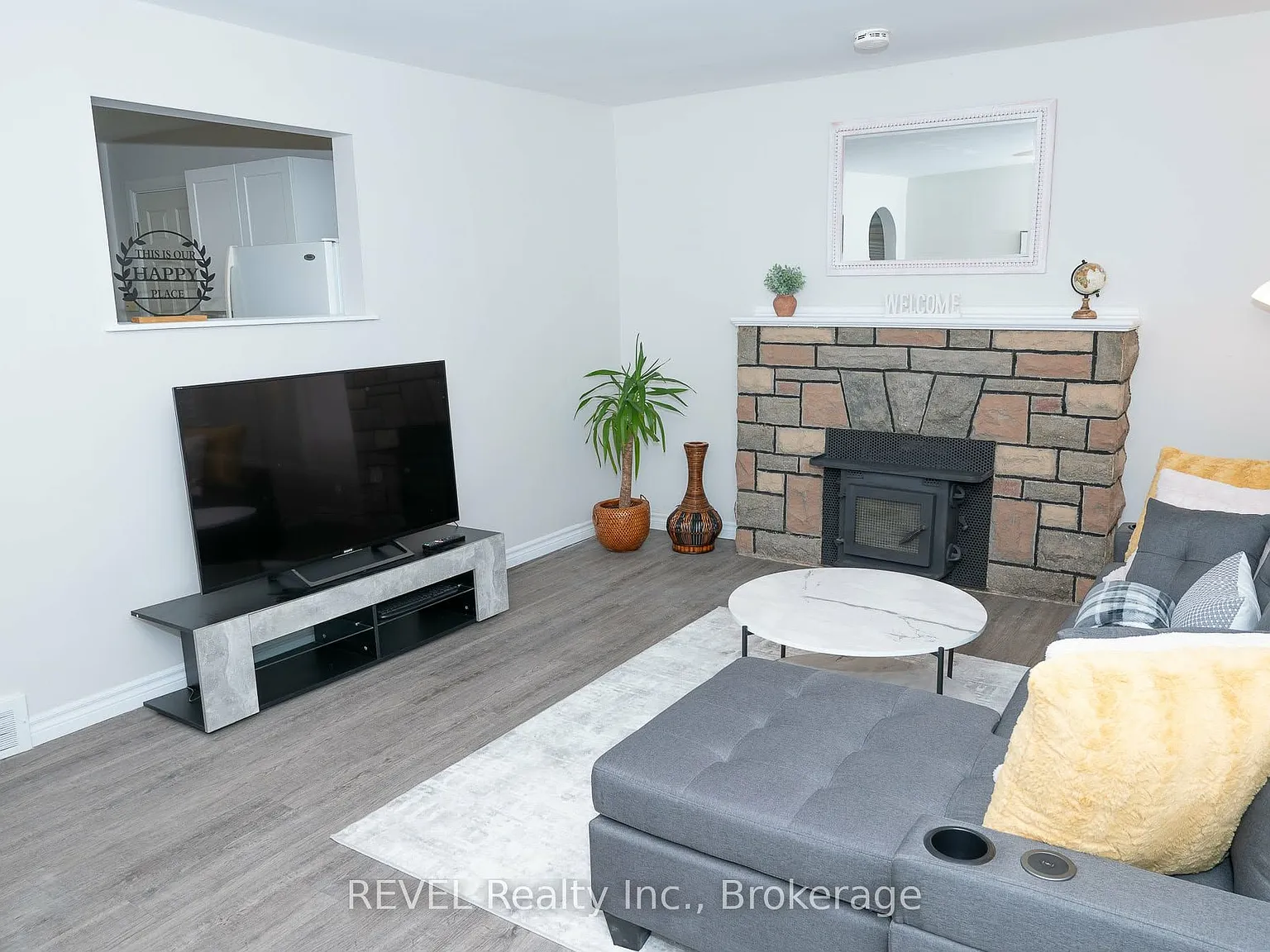 2 bed, $1,800 — Photo 2