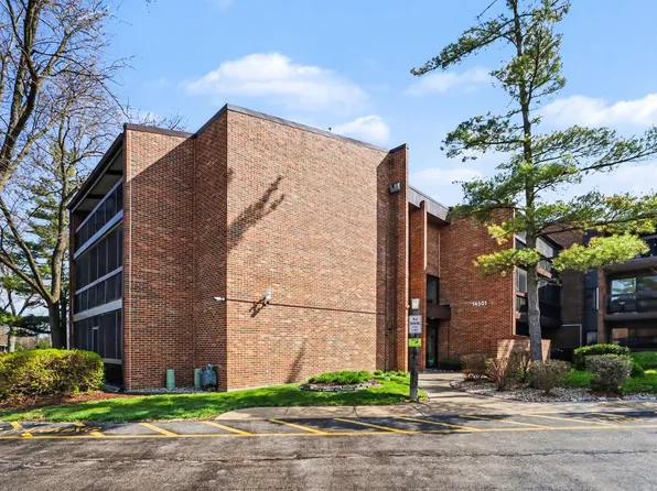 (undisclosed Address), Oak Forest, IL 60452