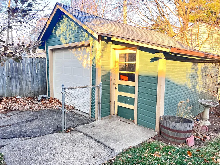 Garage