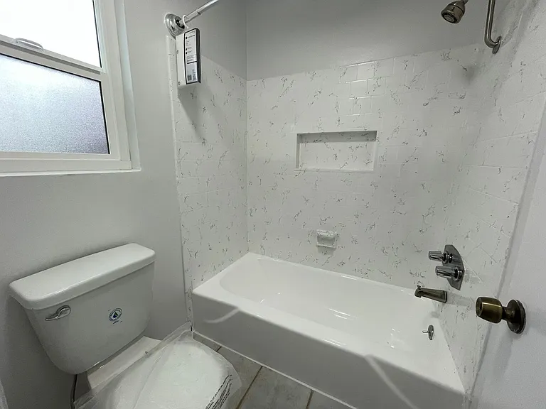 6340 Vineland Ave — Photo 12
