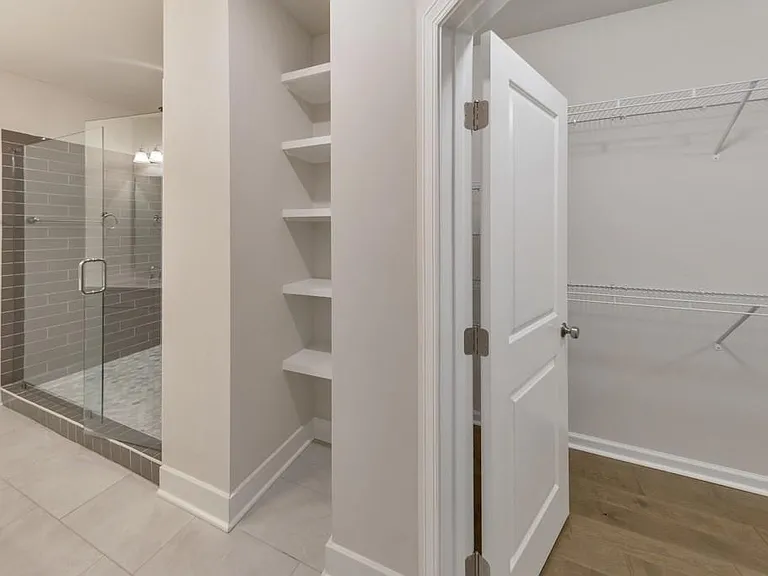 413 Bishop Ln — Photo 25