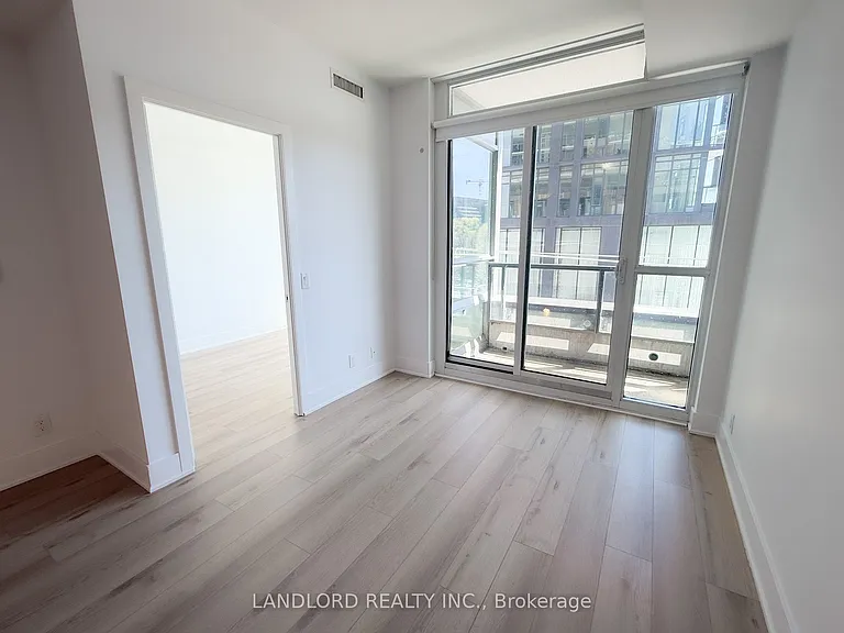 120 Parliament St #412 — Photo 11