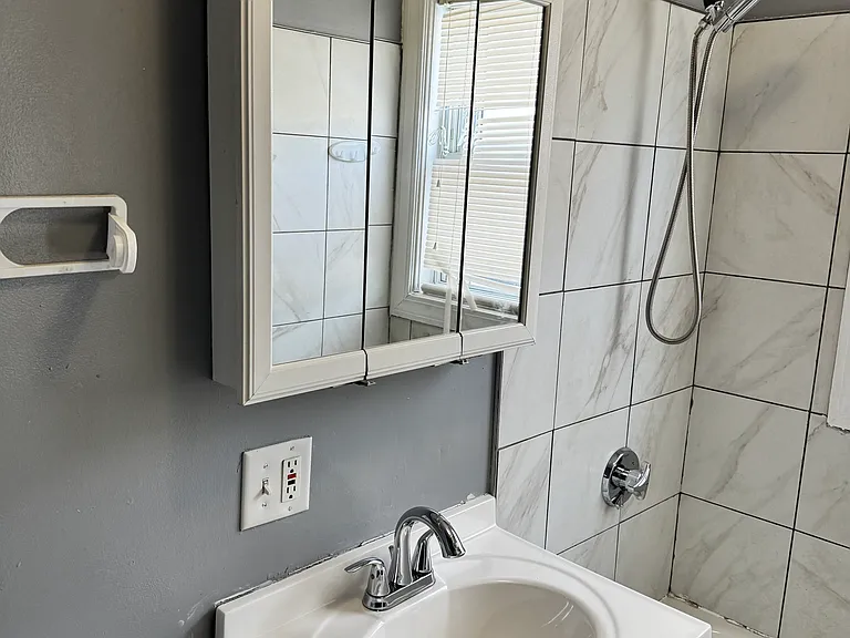 10 Choate St #2 — Photo 19