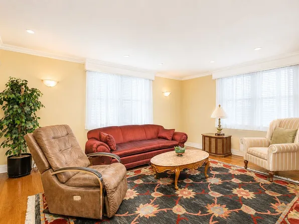 18212 Horace Harding Expy #1K, Flushing, NY 11365