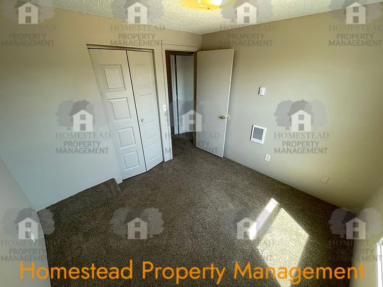 1630 Monmouth St — Photo 14