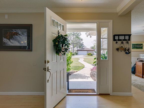 4th image of 2465 Castaway Dr