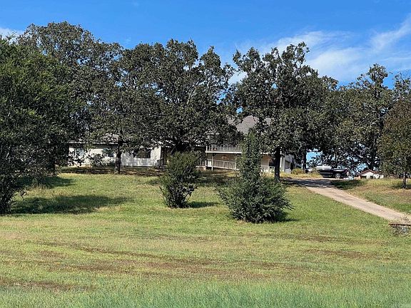 3rd image of 124 City Lake Rd