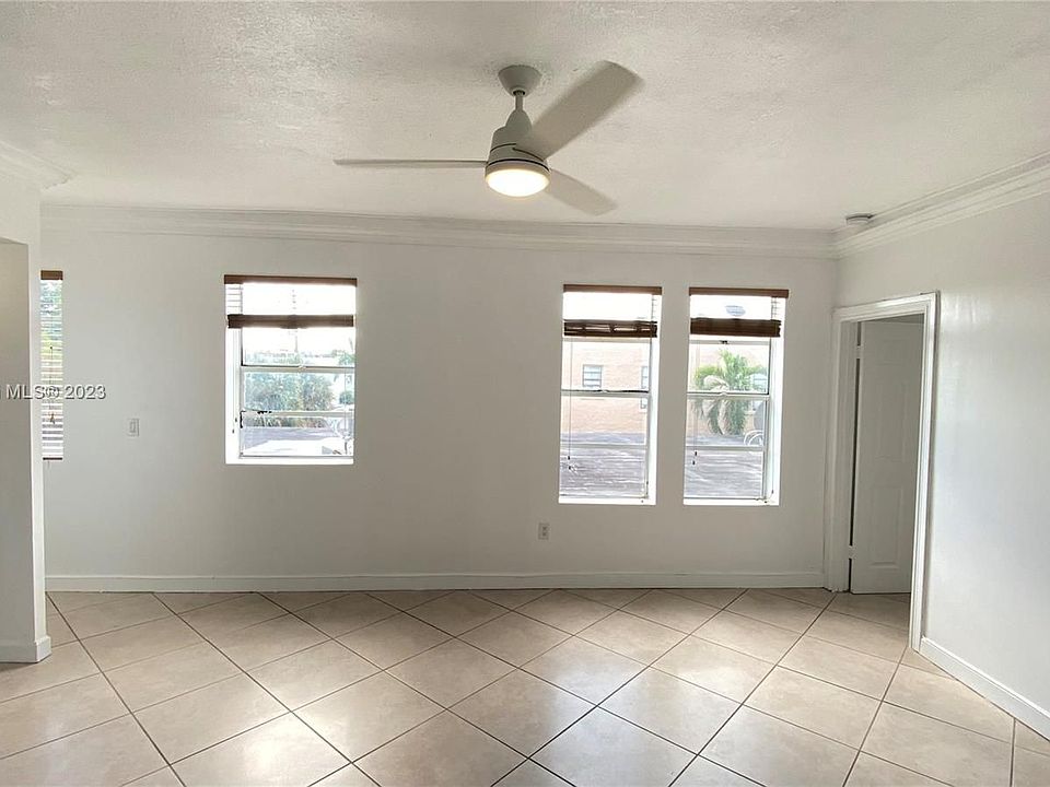1st image of 1559 Michigan Ave APT 305