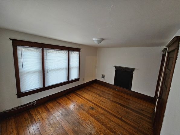 305 1/2 S Raleigh St