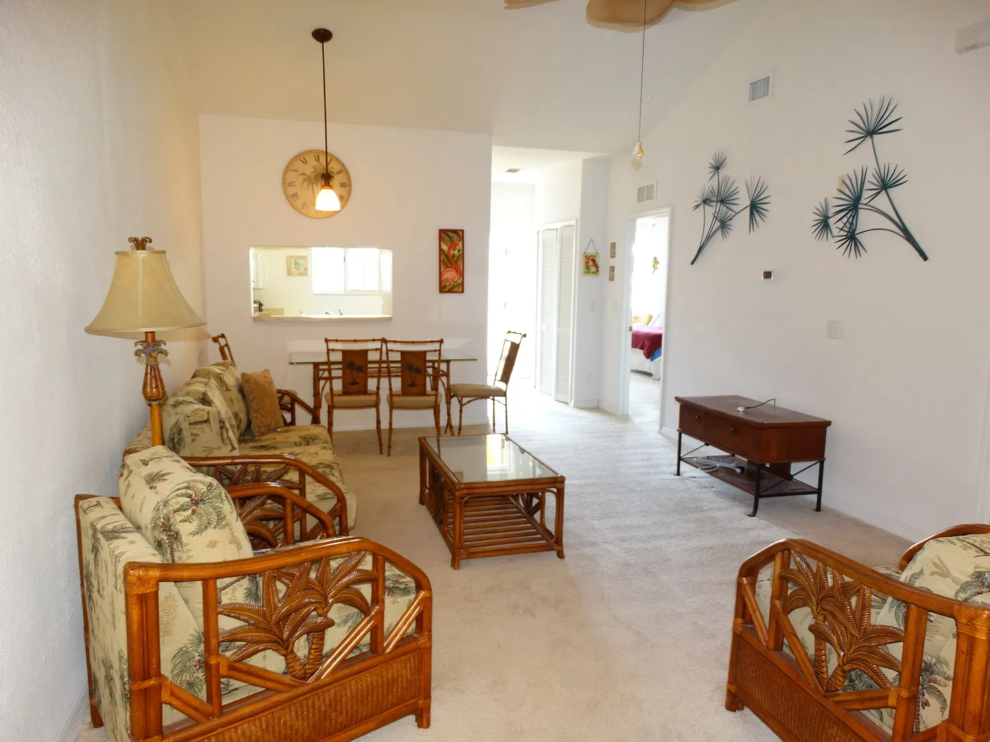 **Clean Condo - 3bed/2bath - Lake Views ** — Photo 4