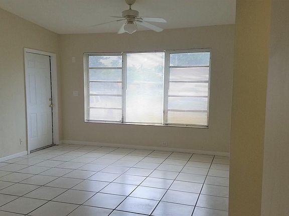 Living Room/Common Area