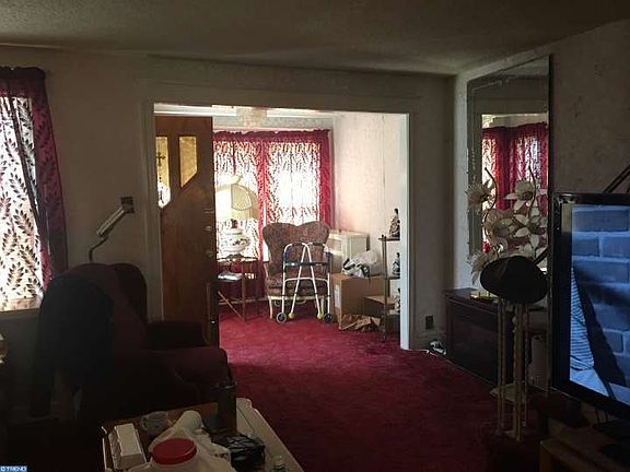 2nd image of 3011 McKinley St