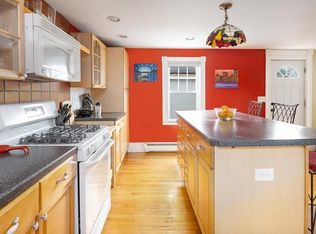 3 Bow St, Salem, MA 01970