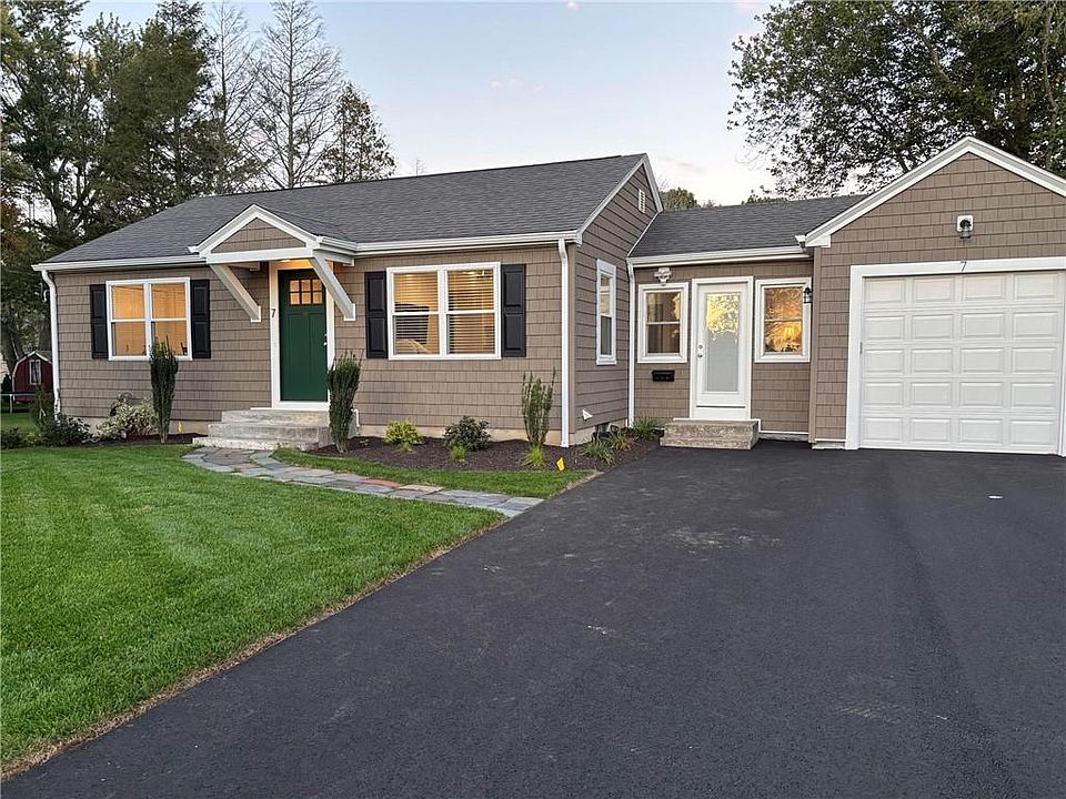 1st image of 7 Elsie Dr