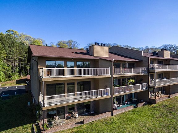 2nd image of 4319 Lakeshore Ln #1031