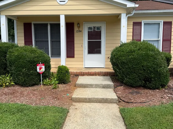 1394 Bailey Cir, High Point, NC 27262
