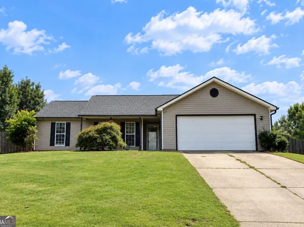 485 Raymond Dr, Winder, GA 30680