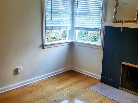 Living Room - Fireplace