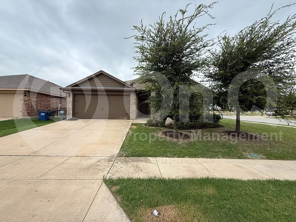1113 Meadow Side Dr