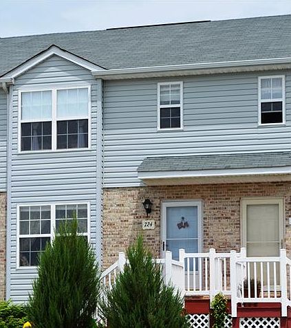 724 Dairy Drive Sunnyside Village