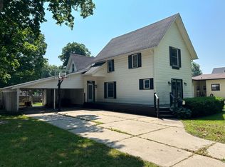 754 5th Ave, Lake Odessa, MI 48849