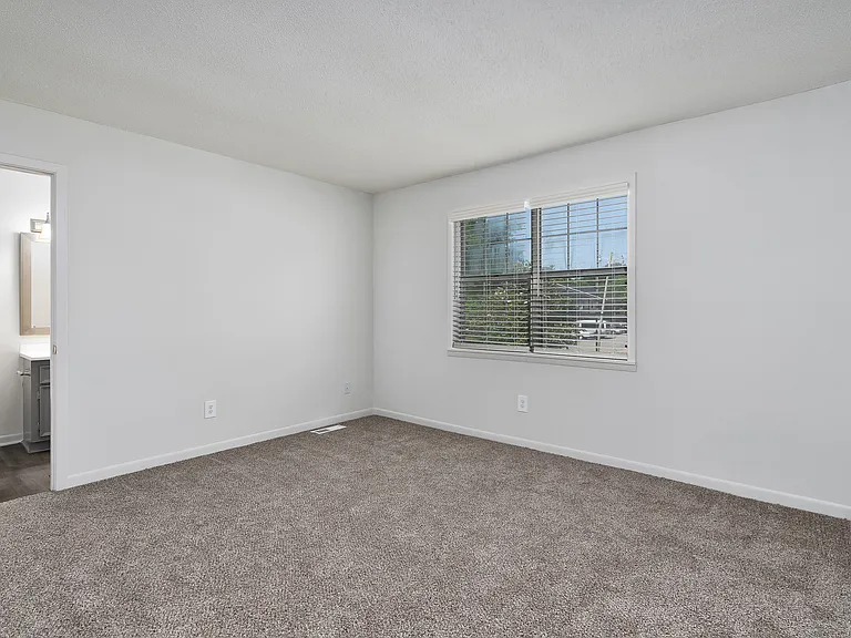 Magnolia - Bedroom 1