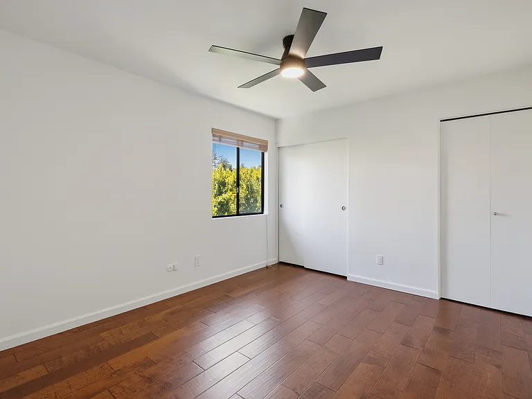 4215 Balcony Dr — Photo 24