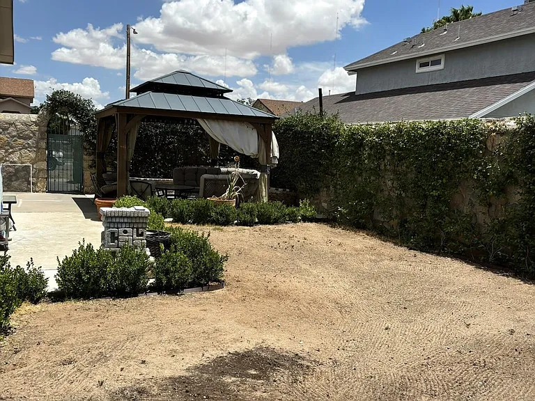 2313 Passage Pl — Photo 32