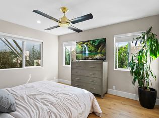 354 La Perle Pl #B, Costa Mesa, CA 92627