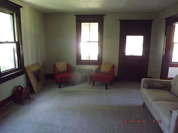3rd image of 628 S 15th Ave