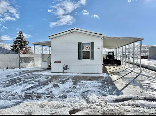 70 Twin Creek St Photo 1