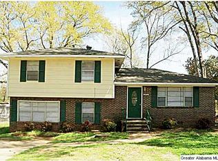 2833 Clyburne St, Bessemer, AL 35023