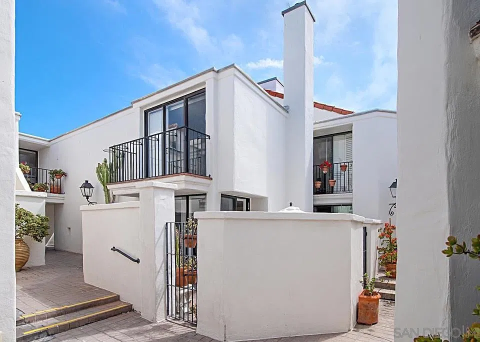 303 Coast Blvd #6