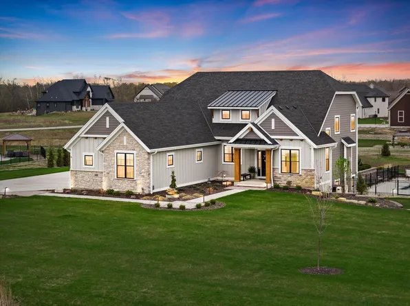 W182N6948 Sanctuary DRIVE, Menomonee Falls, WI 53051