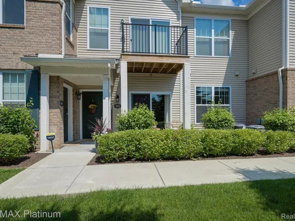 9952 Ridge Run St, Howell, MI 48855