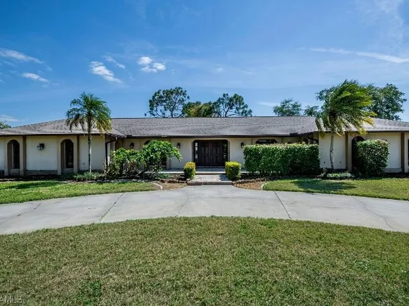 2143 Treehaven Cir N, Fort Myers, FL 33907