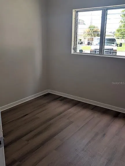 714 Governors Ave — Photo 5