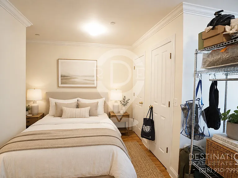 306 21st St #3 — Photo 4